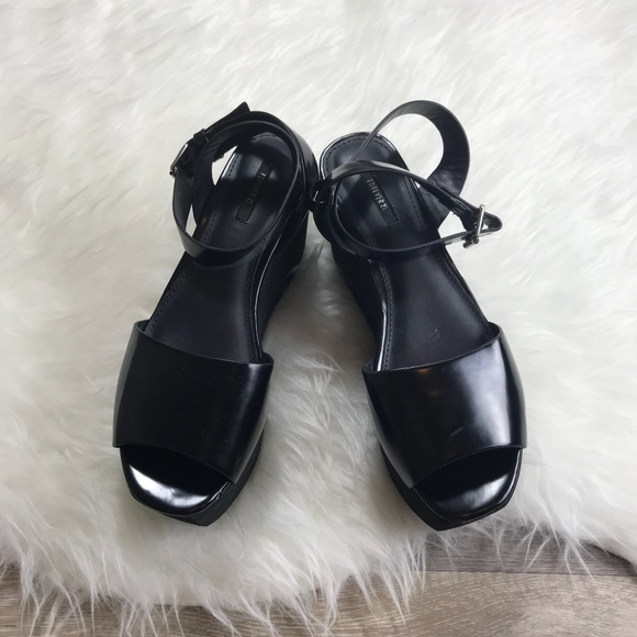 chunky black flatform sandals
